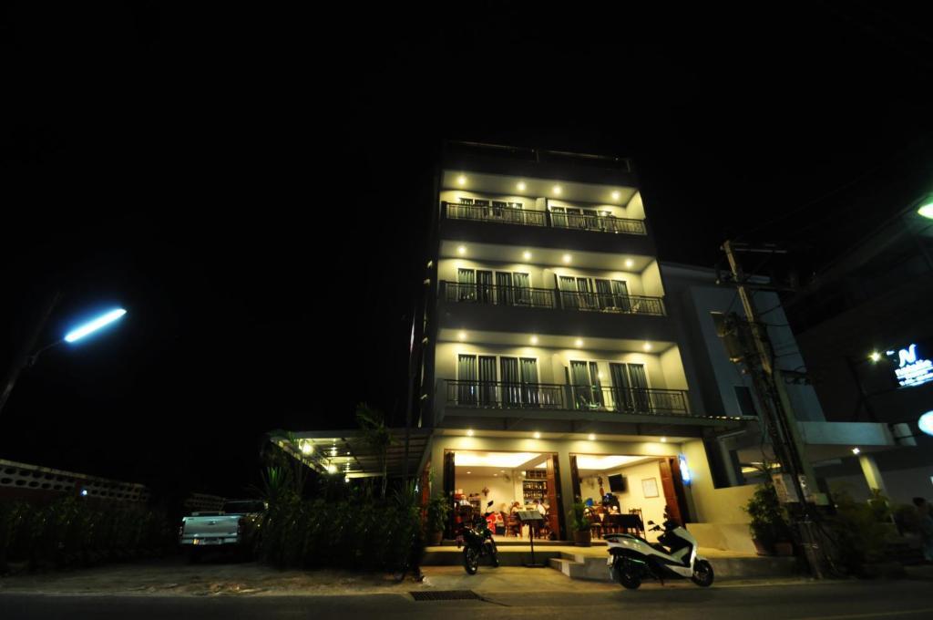 Choophorn House Sha Hotel Kata Beach  Exterior photo